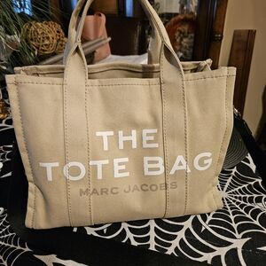 Marc Jacobs original tote beige bag Medium size.